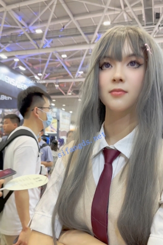 trump1287【KFC】JK制服学生妹和闺蜜逛展·黑色丝袜白色蕾丝内内前后CD