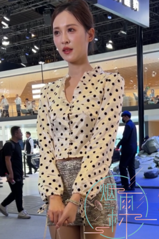 摸拍极品小龙鼠油亮肉丝白高