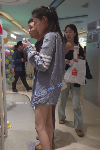 (BC-AA-618)长腿包臀裙少妇逛商场..粉色窄内前后CD勒出13缝