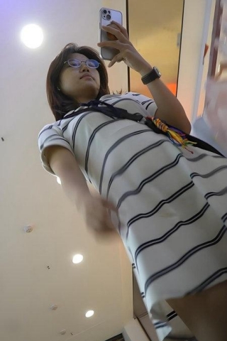 kc1497（空城原创）逛超市的眼镜小少妇，条纹窄N夹成骚丁