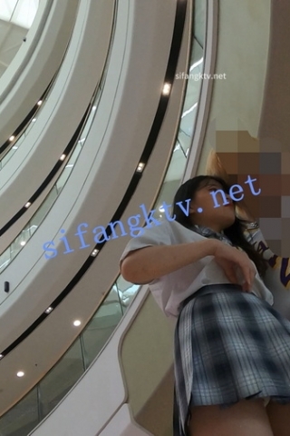 kc583（空城原创）陪黄毛逛商场的JK裙小姐姐，爱心图案小N