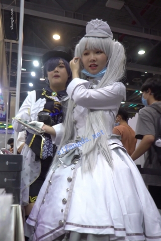 【xxn-151】白色双马尾制服裙小姐姐..排队被前后CD无痕内