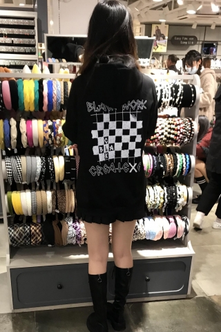 TK404-超短裙超薄肉丝妹子小粉内，开闪