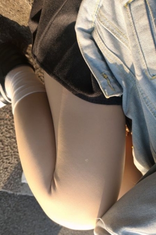 mt022【独家原创】妹子短裙肉丝臀夹着私肉