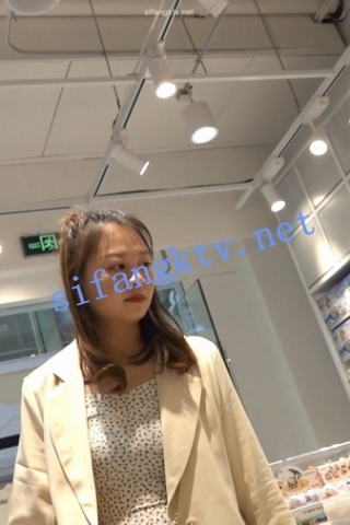 kc404（空城原创）逛商场的花长裙少妇，薄丝红N