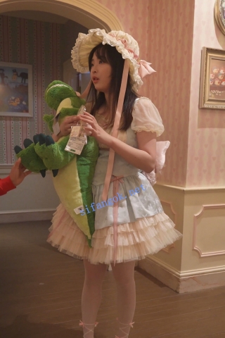 (BC-AA-614)公主裙白丝萌妹..镜头前弯腰拍照蕾丝内贴镜头