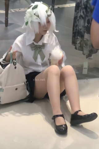 TK309-漫展嫩妹超薄肉丝开闪