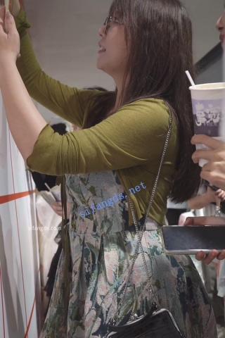 (BC-AA-456)宽松吊带花裙美女..肉色丝袜配白内前后CD