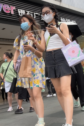 【㊙️新KingKCD】CD2758//抄底彩色短裙小姐姐