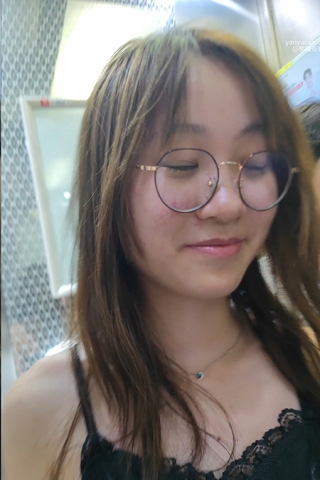 XM035黑色连衣裙戴眼镜清纯小姐姐，白色内内