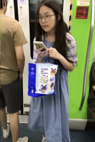 TK246-长裙眼镜妹子白内开闪